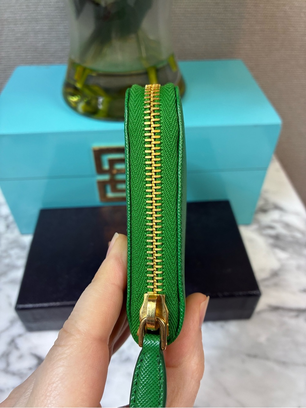 Prada Verde Green Saffiano Leather Zip Around Wallet - NWOT Brand New w/ Box - Picture 4 of 15